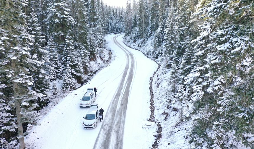 Bolu'da kar kalınlığı 10 santimetreye ulaştı!