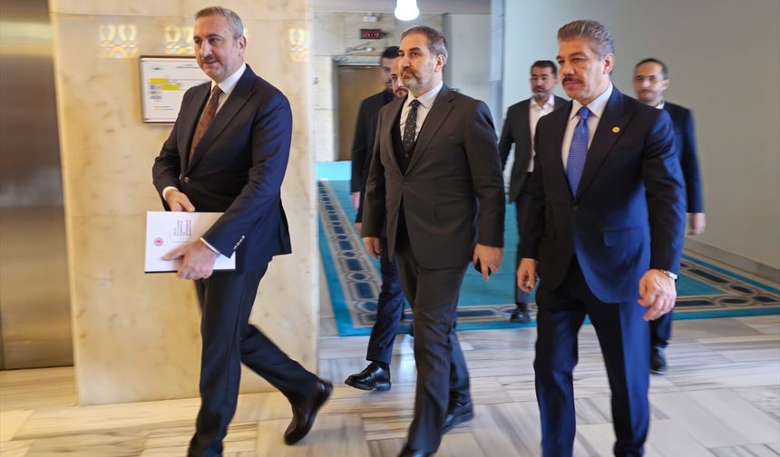 AK Parti'nin ''Terörsüz Türkiye'' raporu Meclis'e sunuldu