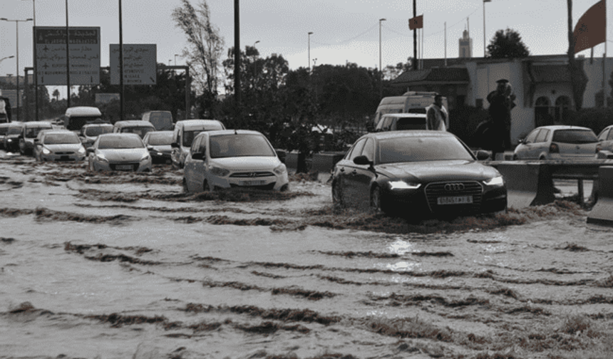 Fas’ta sel ve fırtınada 21 kişi can verdi!