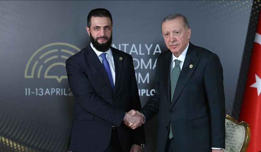 Erdoğan: Suriye devriminin 1'nci yılını tebrik ediyorum!