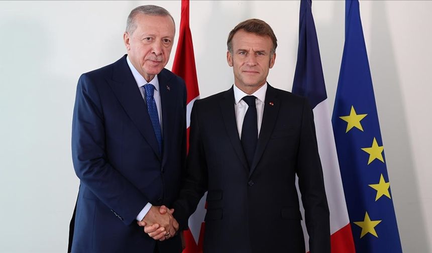 Erdoğan ve Macron küresel konuları görüştü!