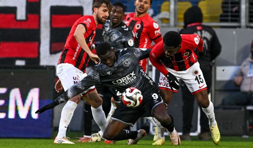 Başkent ekibi yenik düştüğü maçı çevirdi 1 puanı kaptı