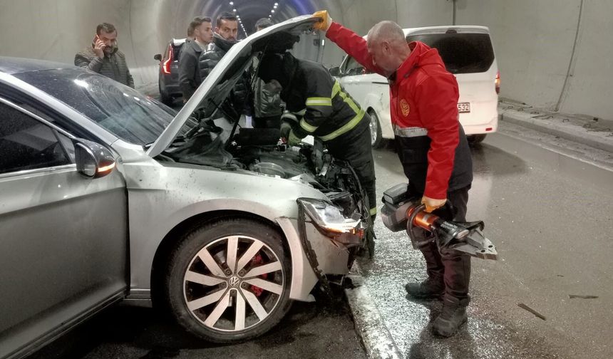 Tünelde can pazarı: 1 ölü, 8 yaralı