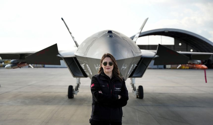 Savaş uçağı KIZILELMA'nın kadın pilotu