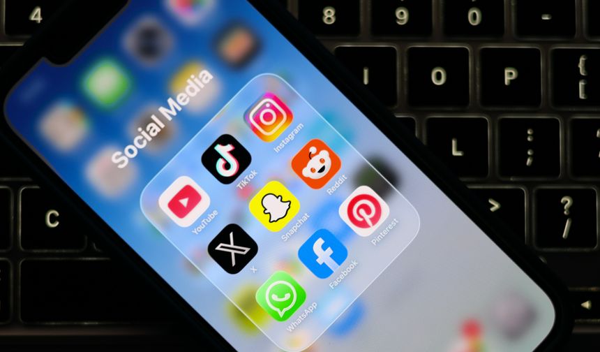 15 yaş altına sosyal medya yasaklandı!