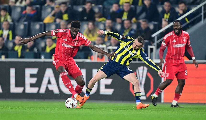 Fenerbahçe 3. mağlubiyetini aldı