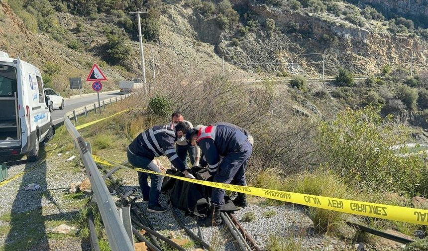 Cesedi bulunan kadının eşi ve oğlu tutuklandı!