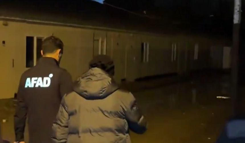 Yağış sonrası geçici yaşam alanı boşaltıldı!