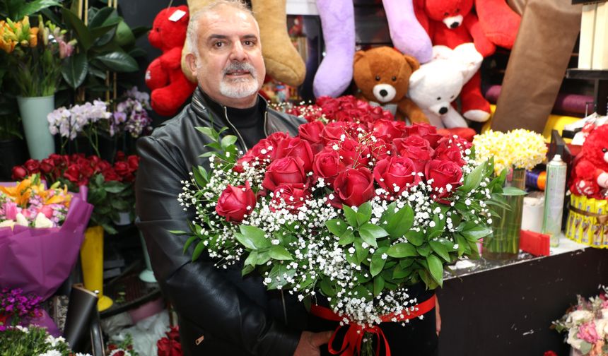 Sevgililer Günü'nde 7 bin TL'ye kadar çiçek var!