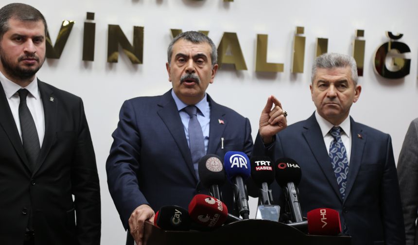 Bakan Tekin: Özgür Özel kadar midesi geniş değilim