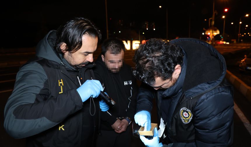 Sahte altın ile 15 kişiyi dolandırmışlar!