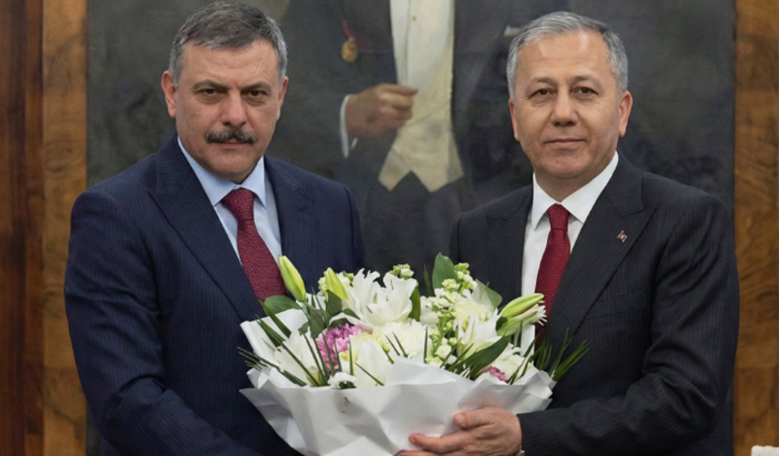 Yeni Bakan Çiftçi, görevi Yerlikaya'dan devraldı