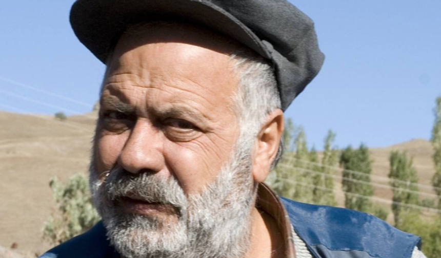 Usta oyuncu Ali Tutal hayatını kaybetti