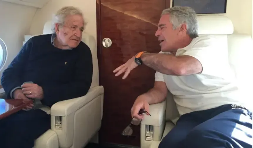 Ünlü dilbilimci Chomsky'den medyadaki 'korkunç' haberler için Epstein'e tavsiye
