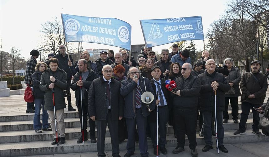 Görme engelliler ABD ve İsrail'in saldırılarını protesto etti!
