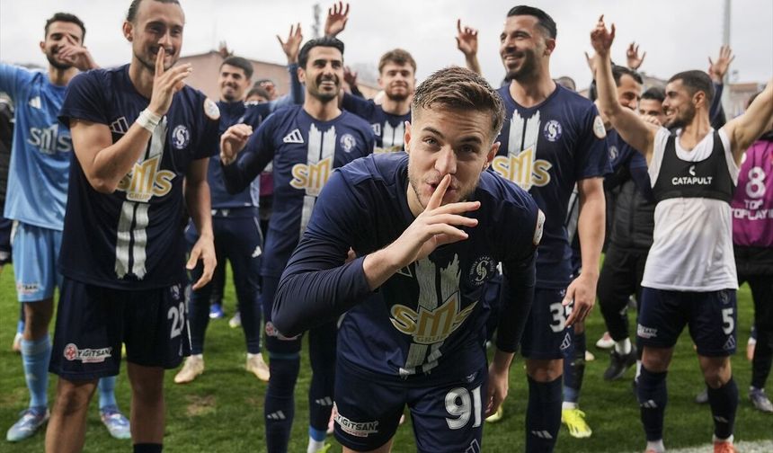 Sarıyer Keçiörengücü'nü 3 golle geçti!