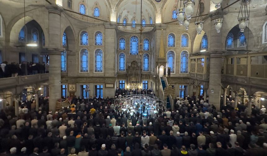 İstanbul'da Ramazan Bayramı namazı kılındı