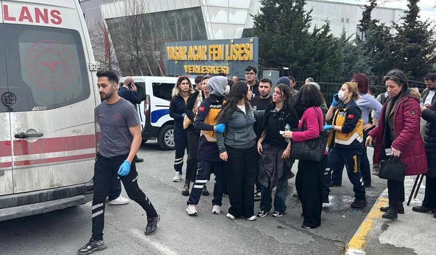 Lisede patlama: Öğrenciler yaralandı!