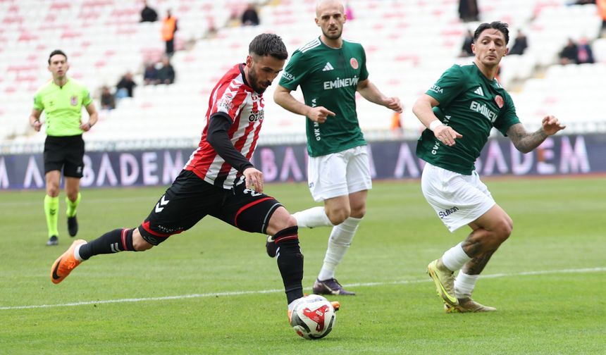 Sivasspor, Ümraniyespor'u 1-0 mağlup etti