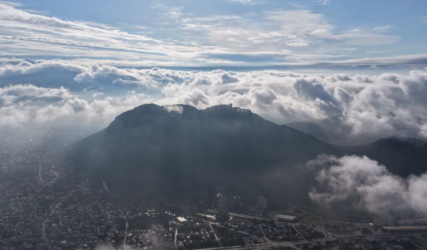 Bulutlar Kozan Kalesi’nde dans etti!