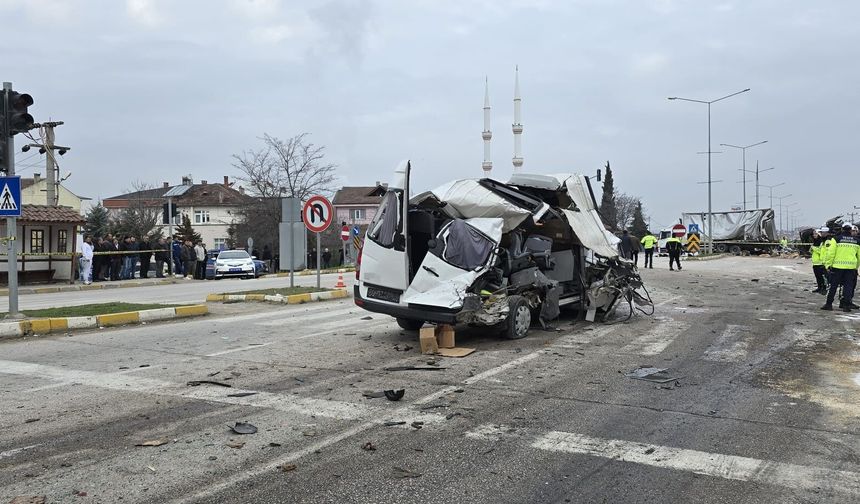 Freni patlayan tır dehşet saçtı!