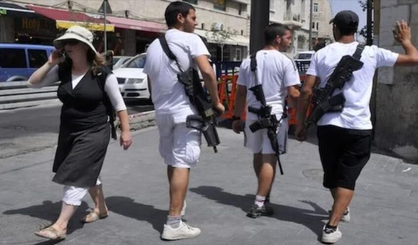 İsrail 300 binden fazla bireysel silah ruhsatı izin verdi!