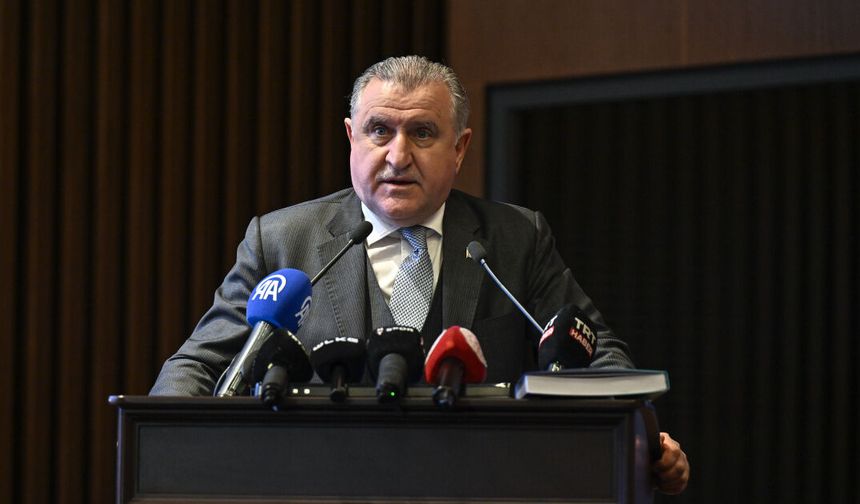 Bakan Bak, Avrupa şampiyonu Beşiktaş’ı kutladı