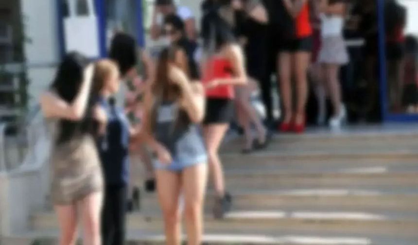 Eş zamanlı fuhuş operasyonunda 7 kişi yakalandı