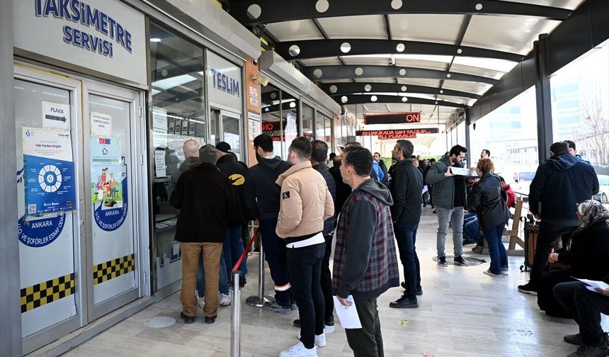 APP plaka değişimi için uzun kuyruklar oluştu!