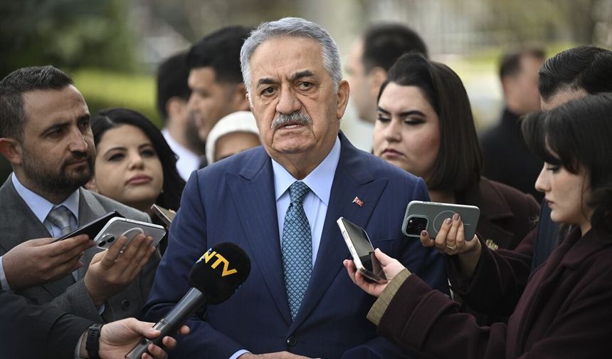 Hayati Yazıcı: Özgür Özel kendine gündem oluşturuyor!