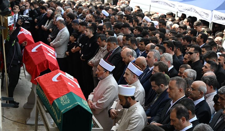 Okul saldırısında hayatını kaybedenler son yolculuğuna uğurlandı