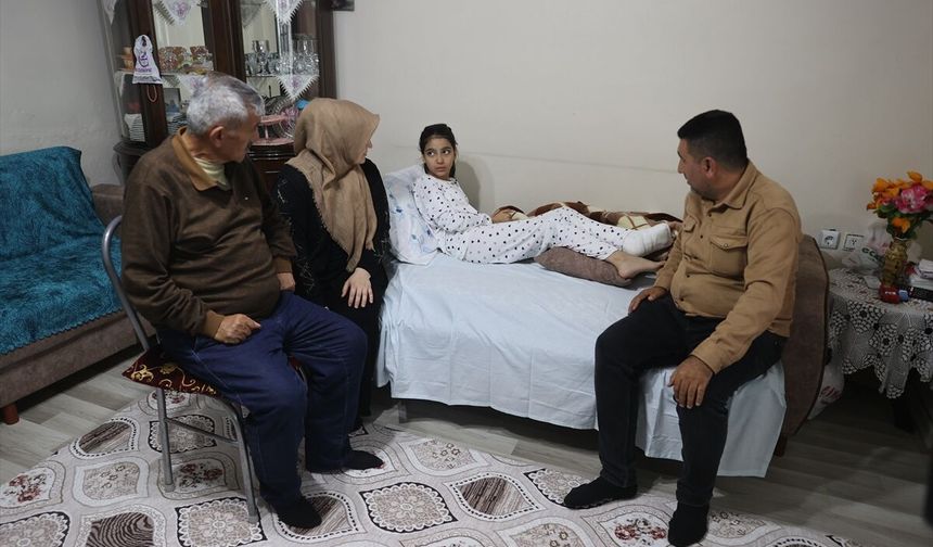 Saldırıdan yaralı kurtulan Fatma, arkadaşlarının acısını yaşıyor!