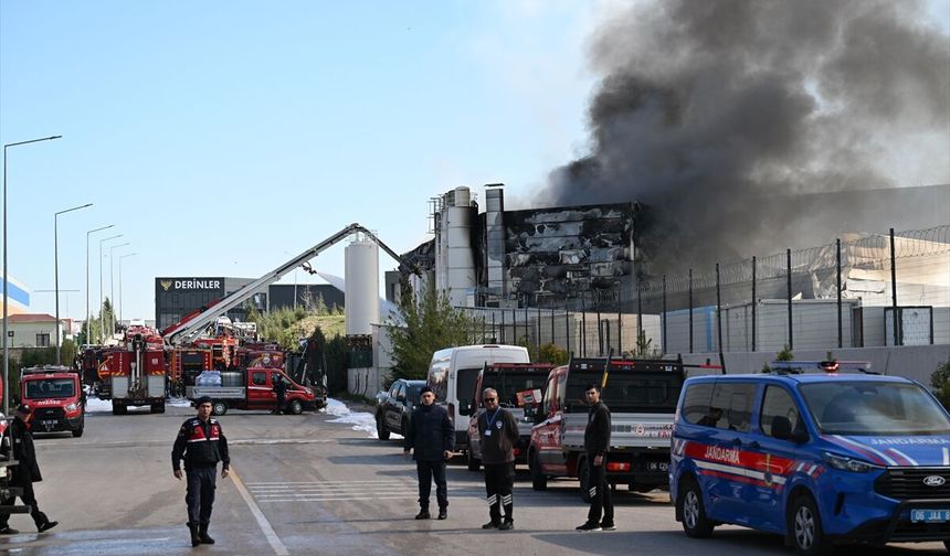 Başkentte fabrikada büyük yangın!