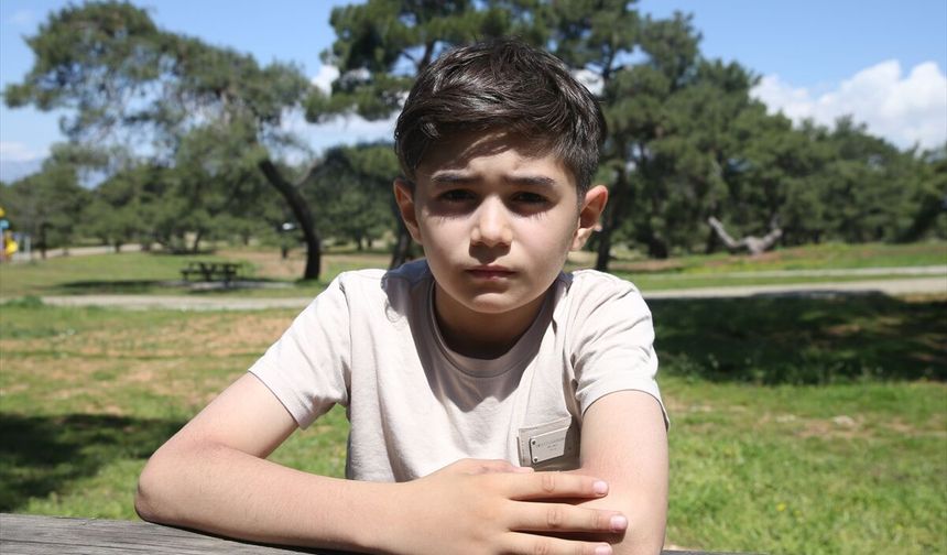 Okul saldırısından saklanarak kurtulan öğrenci 23 Nisan'ı buruk karşıladı!