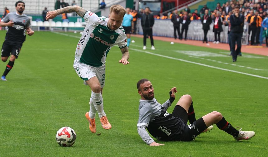 Konyaspor, Fatih Karagümrük'ü 3-0 mağlup etti