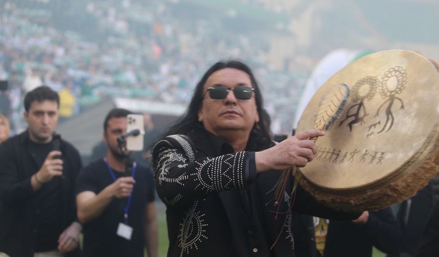 Bursa'da tarihi akşam, timsah geri döndü