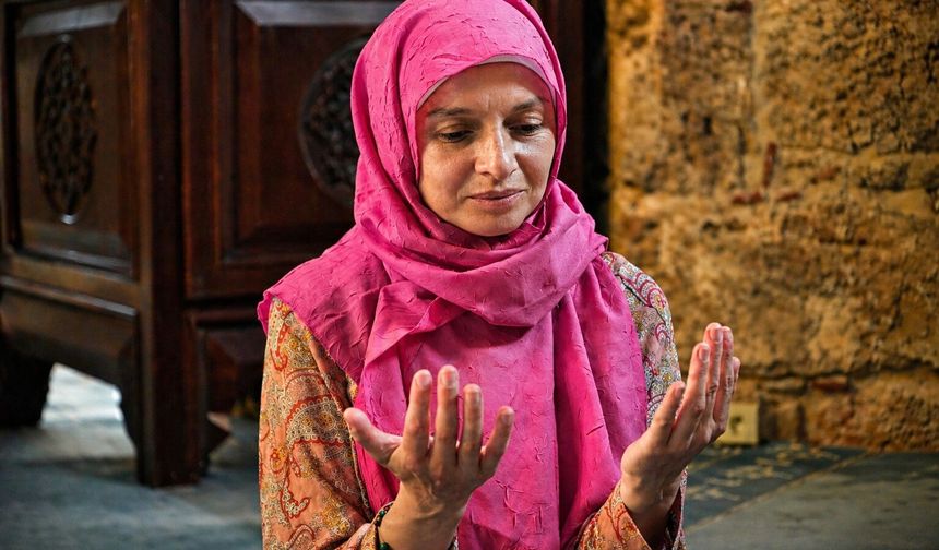 Ukraynalı Lena, Müslüman olup Meryem ismini aldı