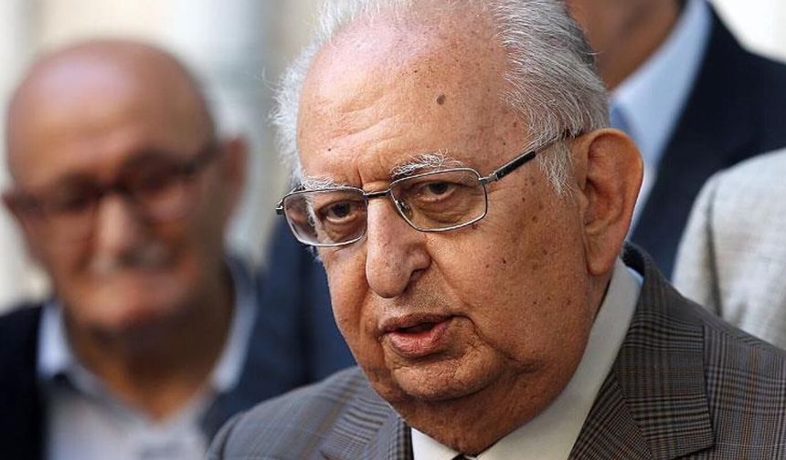 Hüsamettin Cindoruk hayatını kaybetti!