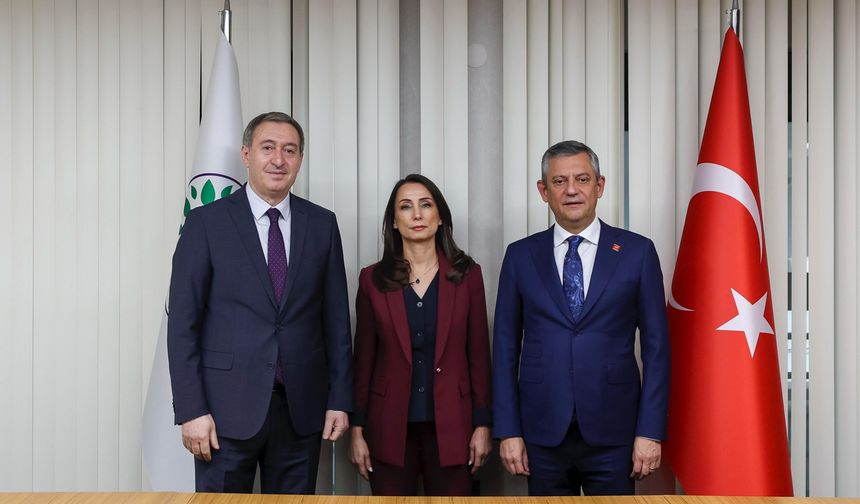 Özgür Özel, DEM Parti'yi ziyaret etti