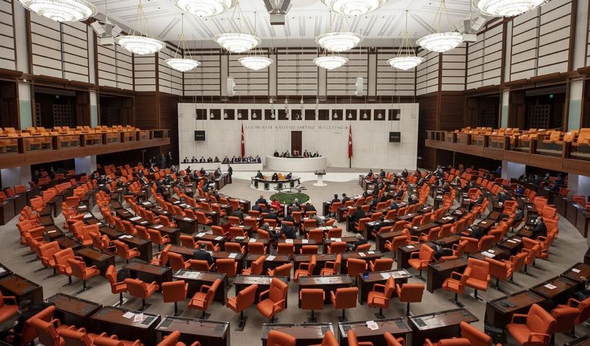 Fahiş site aidatlarına ilişkin düzenlemeleri de içeren teklif kabul edildi