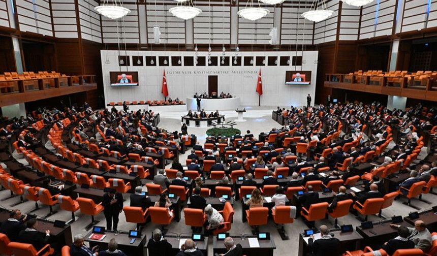 Meclis 16 yılda 494 kanun çıkardı!