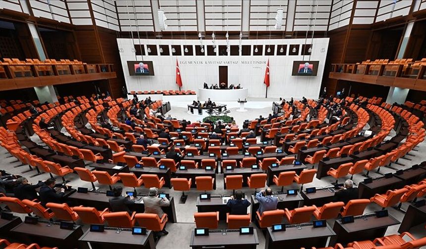 5 soruda TBMM'de kabul edilen sosyal medyaya yönelik düzenlemeler