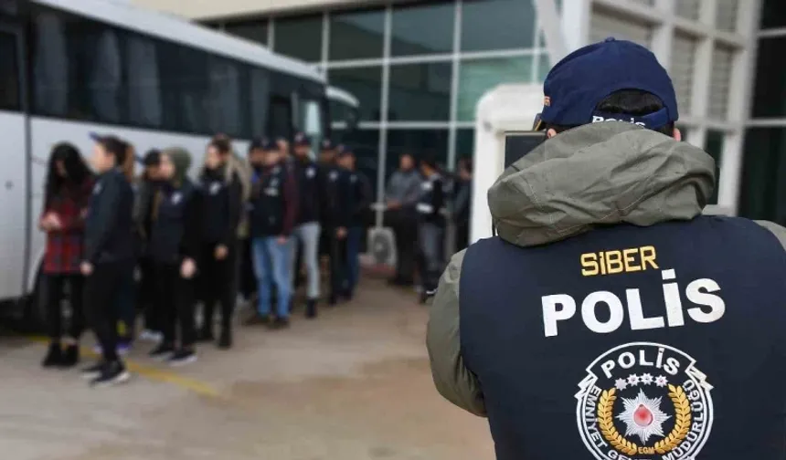 İzmir merkezli yasa dışı bahis operasyonu: 19 gözaltı