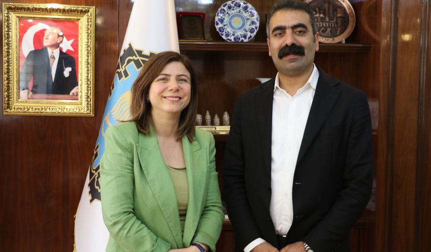 DBB'den Özgür Özel ve Feti Yıldız'a davet