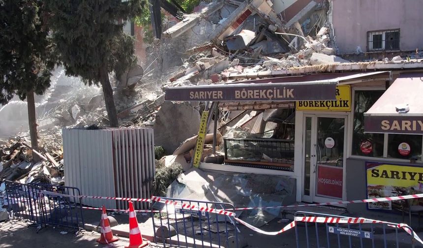 İstanbul'da 5 katlı bina çöktü!