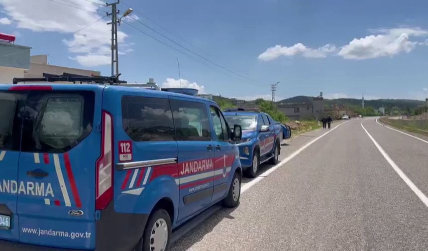 Husumetli yaşlılar arasındaki kavga kanlı bitti