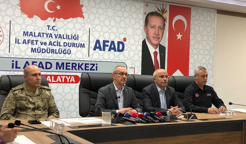 Deprem sonrası 74 kişi hastanelere başvurdu