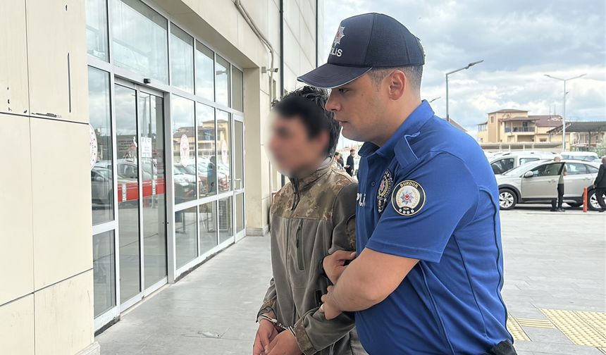 Taksiyi çalmaya çalışmıştı, bu kez evini yaktı