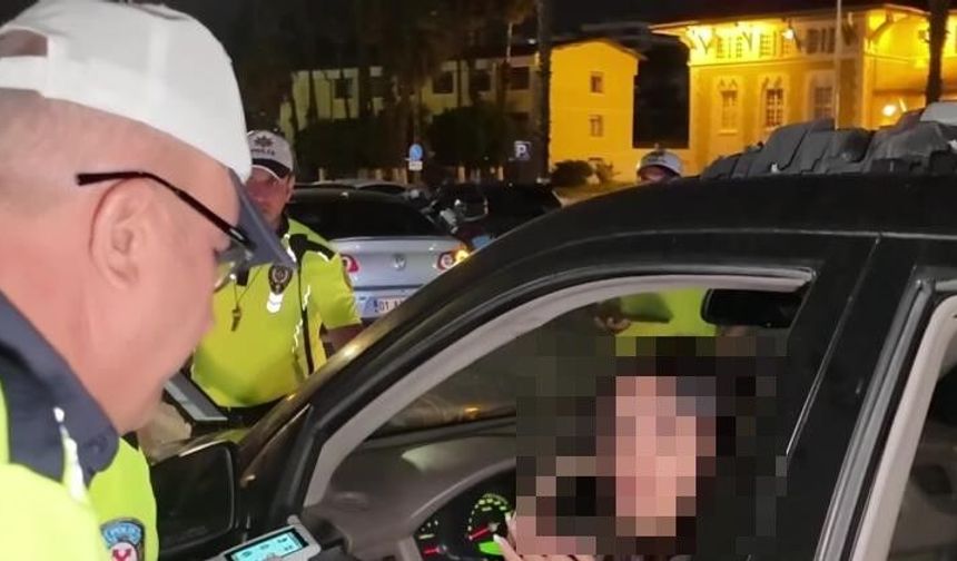 ‘Anksiyetem tuttu' diyerek polisi ezmeye çalıştı!
