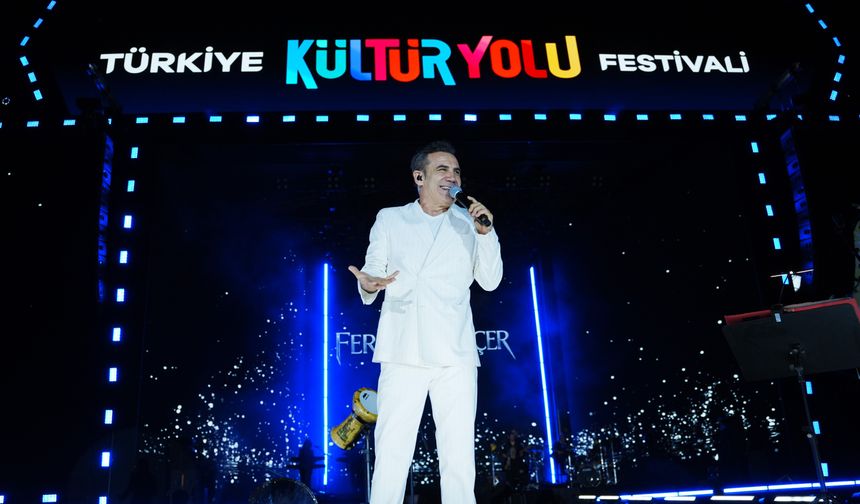 Ferhat Göçer Manisa’yı coşturdu!